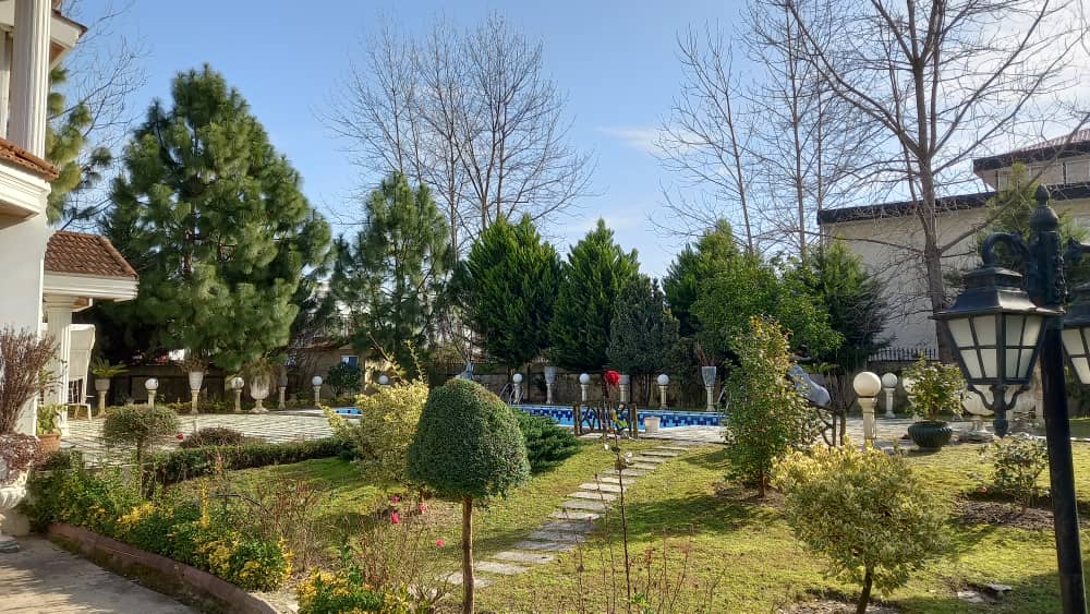 ویلای باغ 5440 متری با ویو استثنائی