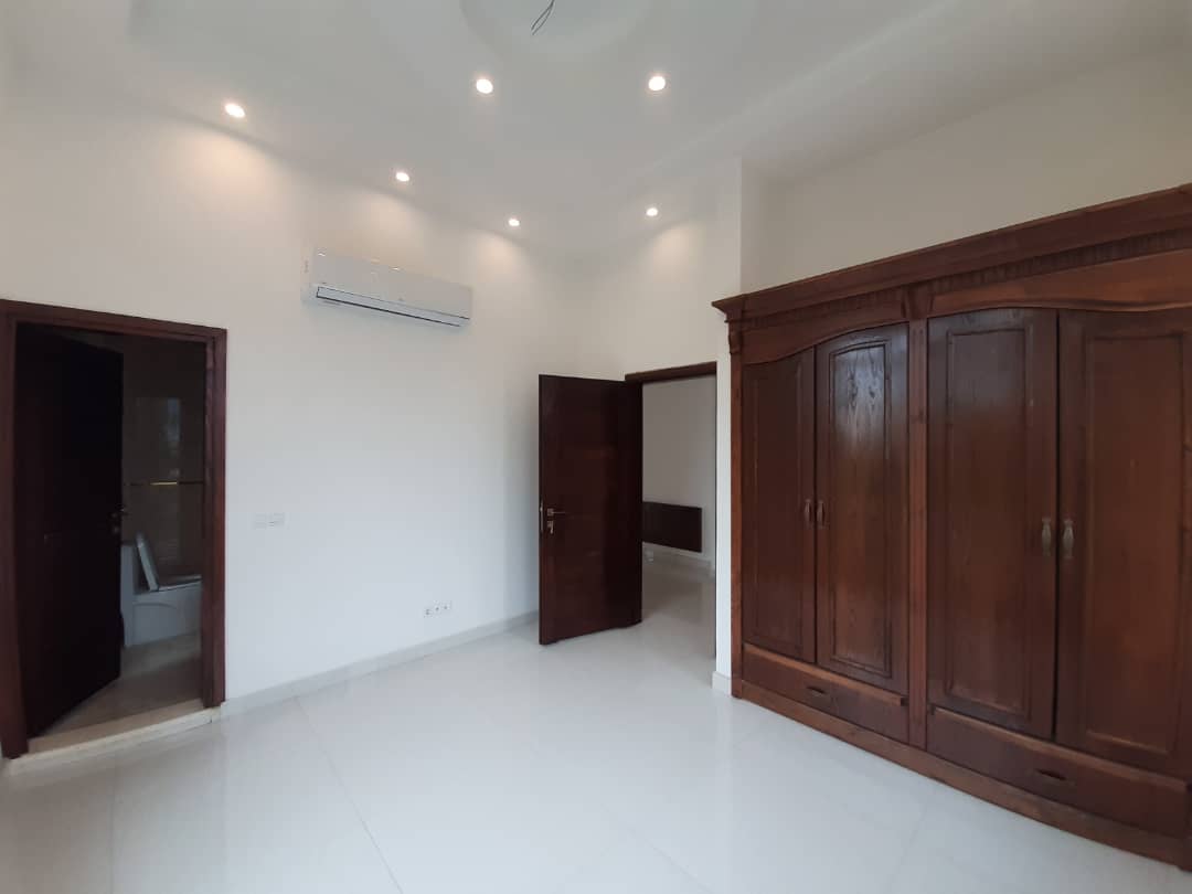 ویلای 2800 متری لاکچری و مدرن ساحلی