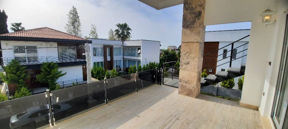 ویلای 400  متری شهرکی با ویو استثنائی جنگل و دریا