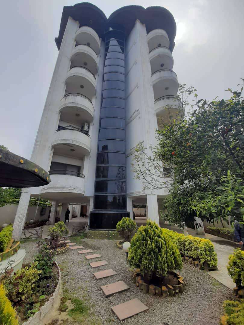 آپارتمان 6طبقه بازسازی شده 