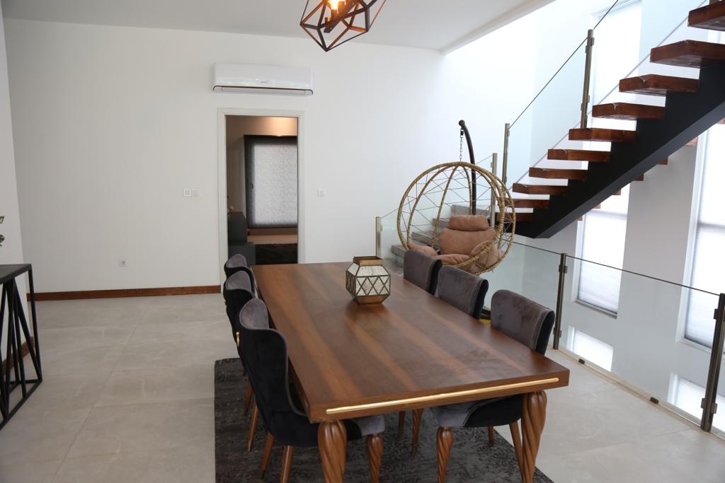 ویلای 1200 متری دوبلکس و لاکچری