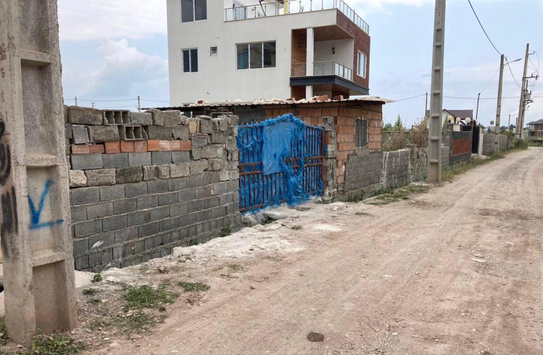 ۲۲۰ متر زمین چلندر