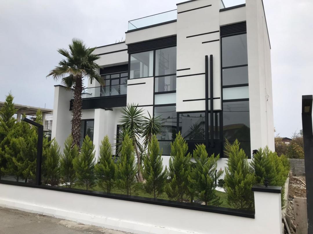 ویلای  ۳۲۰ متری لوکس و شهرکی برند