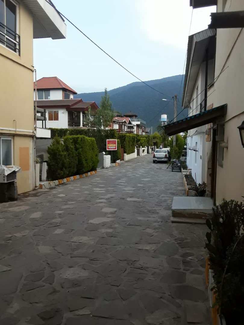 فروش و تهاتر ویلا 243 متری شهرکی سیسنگان