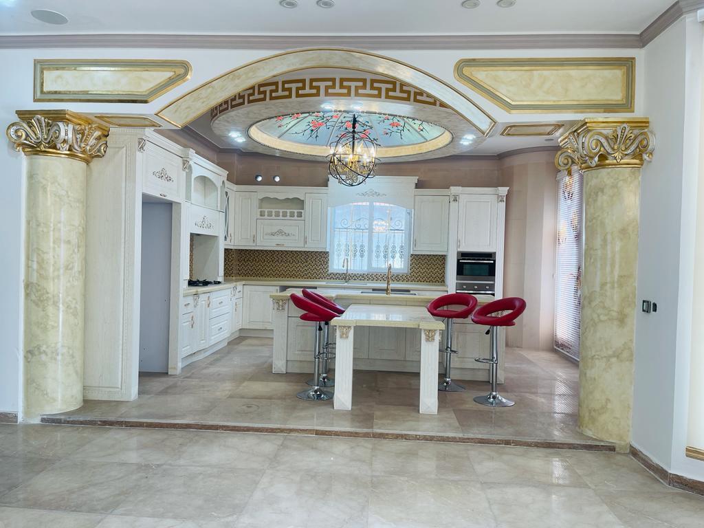 کاخ ویلای ۱۲۰۰متری چلندر