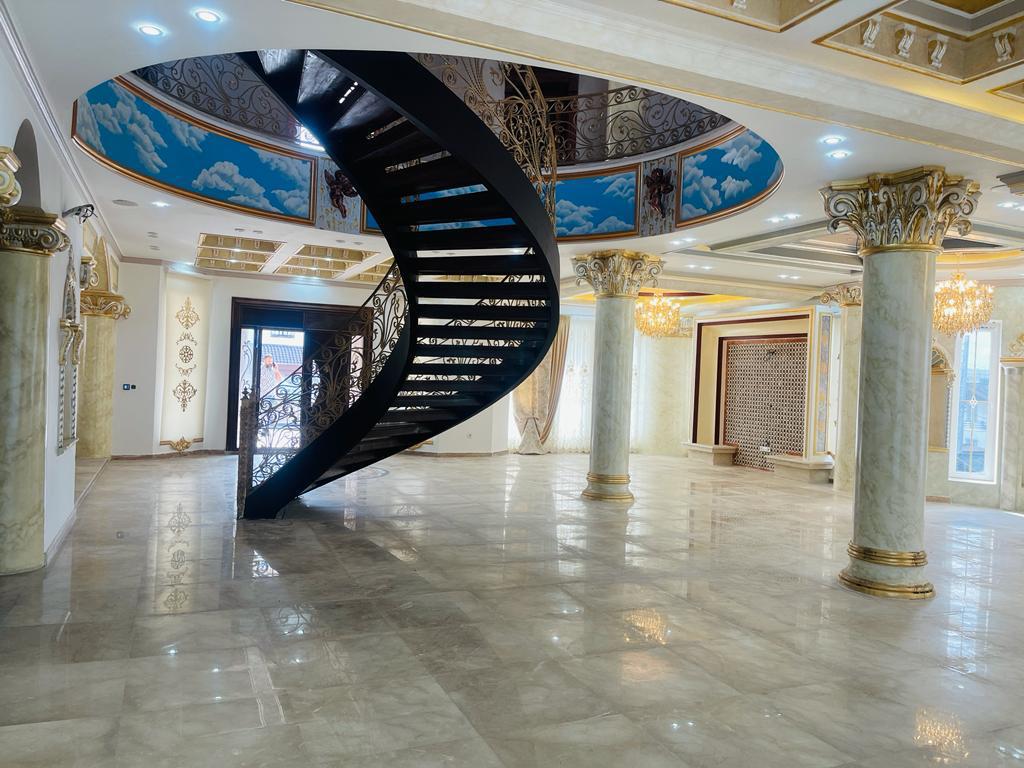 کاخ ویلای ۱۲۰۰متری چلندر