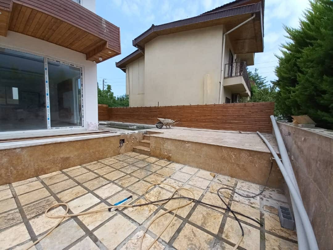 ویلا 260 متری مدرن لوکس استخر دار 