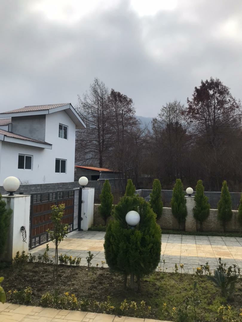 ویلا 330 متری شهرکی مدرن نوساخت 