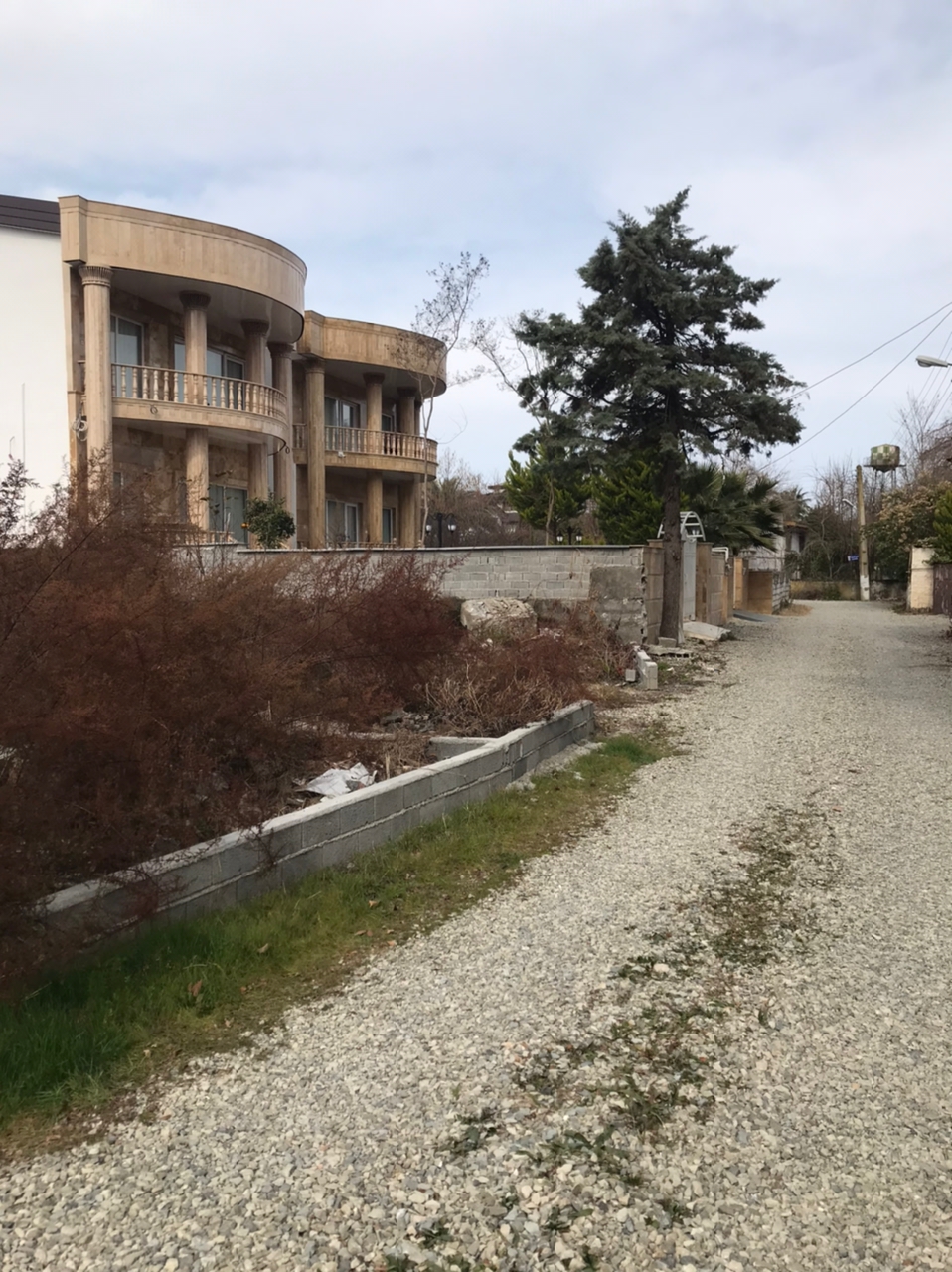 دو قواره زمین ۳۰۰ و ۲۵۰ متری سی دشت ملکار