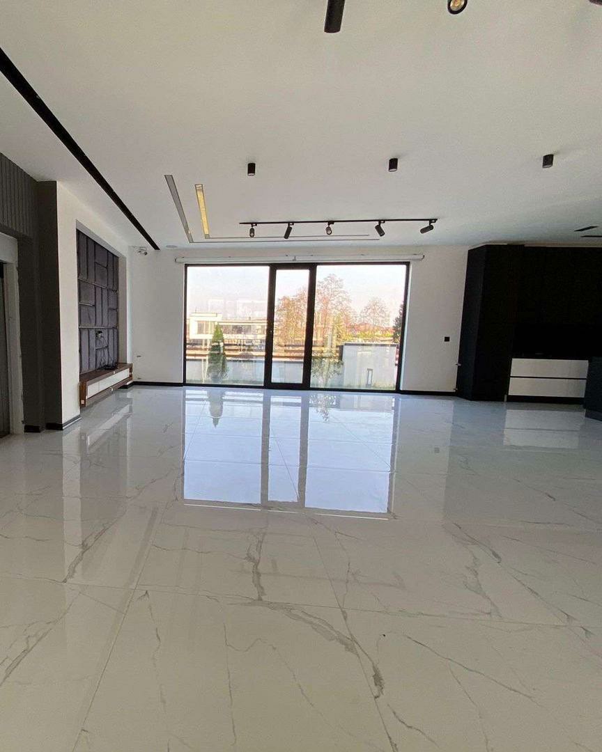 ویلا 738 متری شهرکی لوکس چلک