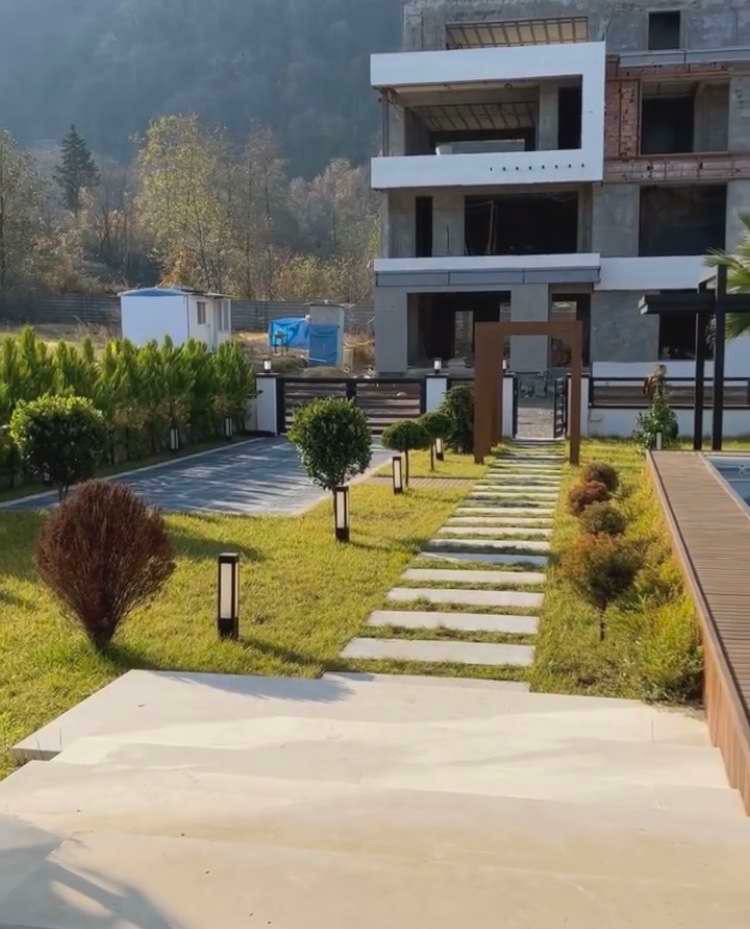 ویلا 738 متری شهرکی لوکس چلک