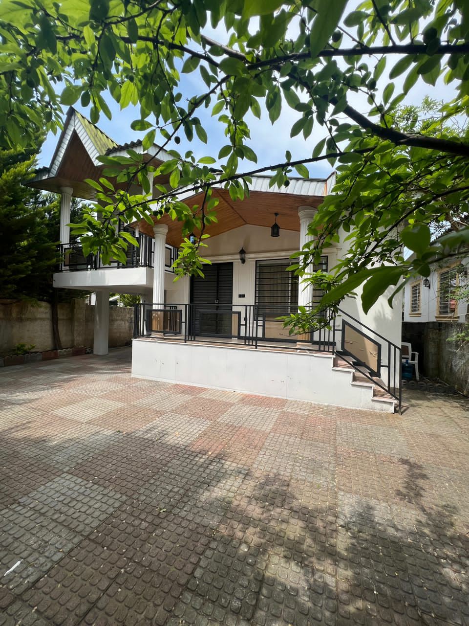 ویلا 270 متری نیم پیلوت منطقه سیسنگان