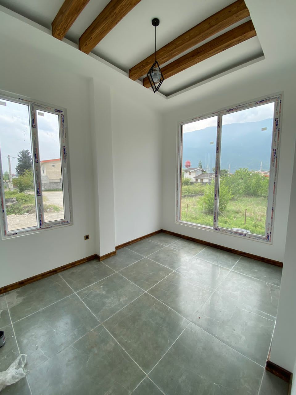 ویلا 360 متری مدرن نوساخت ملکار 