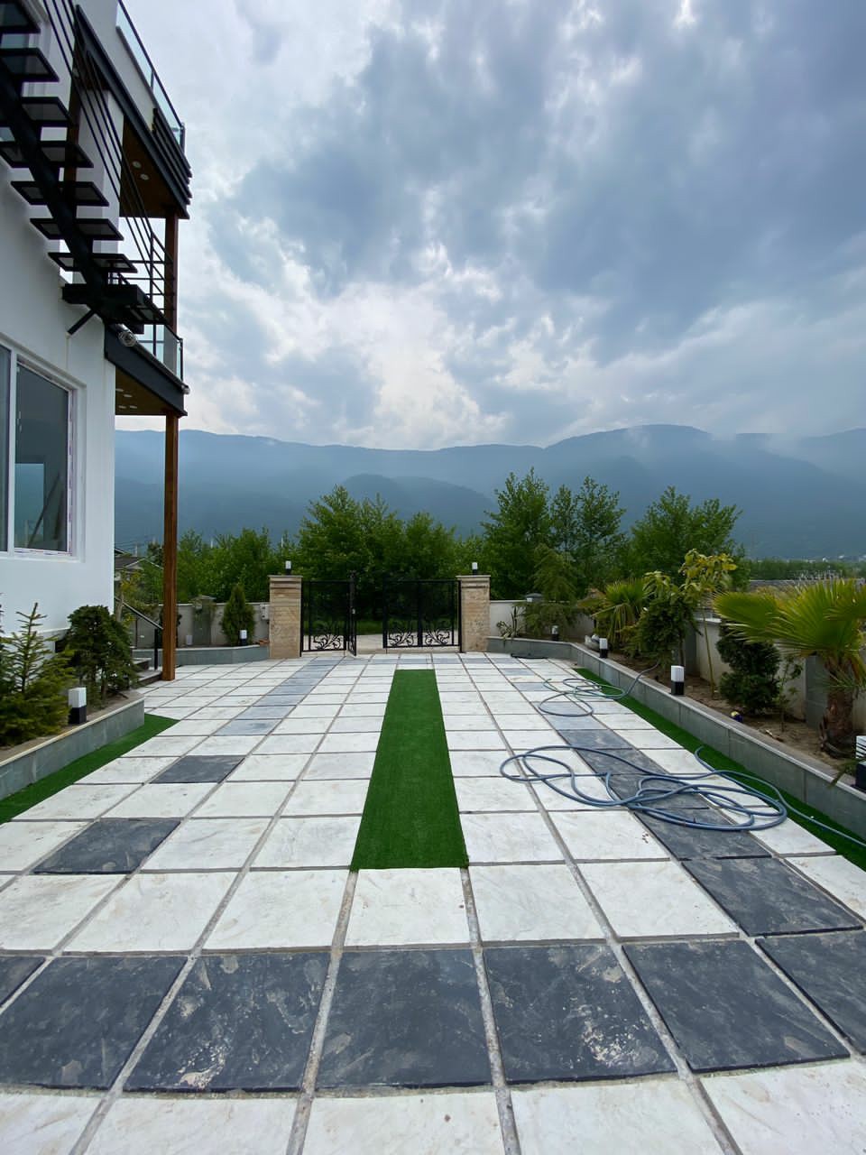 ویلا 360 متری مدرن نوساخت ملکار 