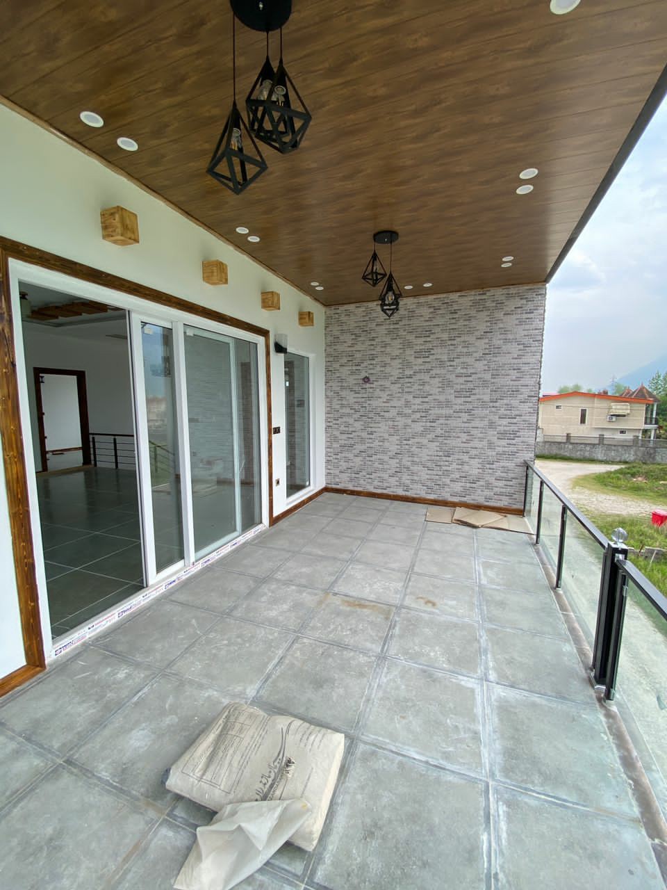 ویلا 360 متری مدرن نوساخت ملکار 