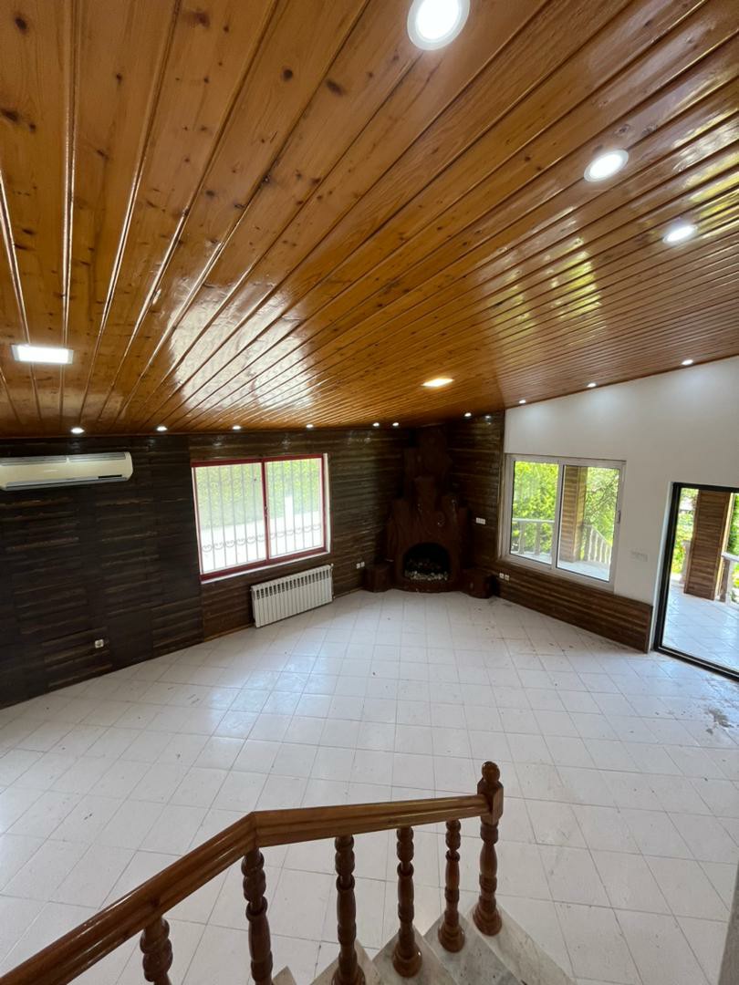 ویلا 330 متری داخل شهرک چلک 