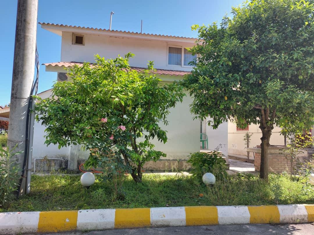 ویلا 1350 متری ساحلی  شهرکی