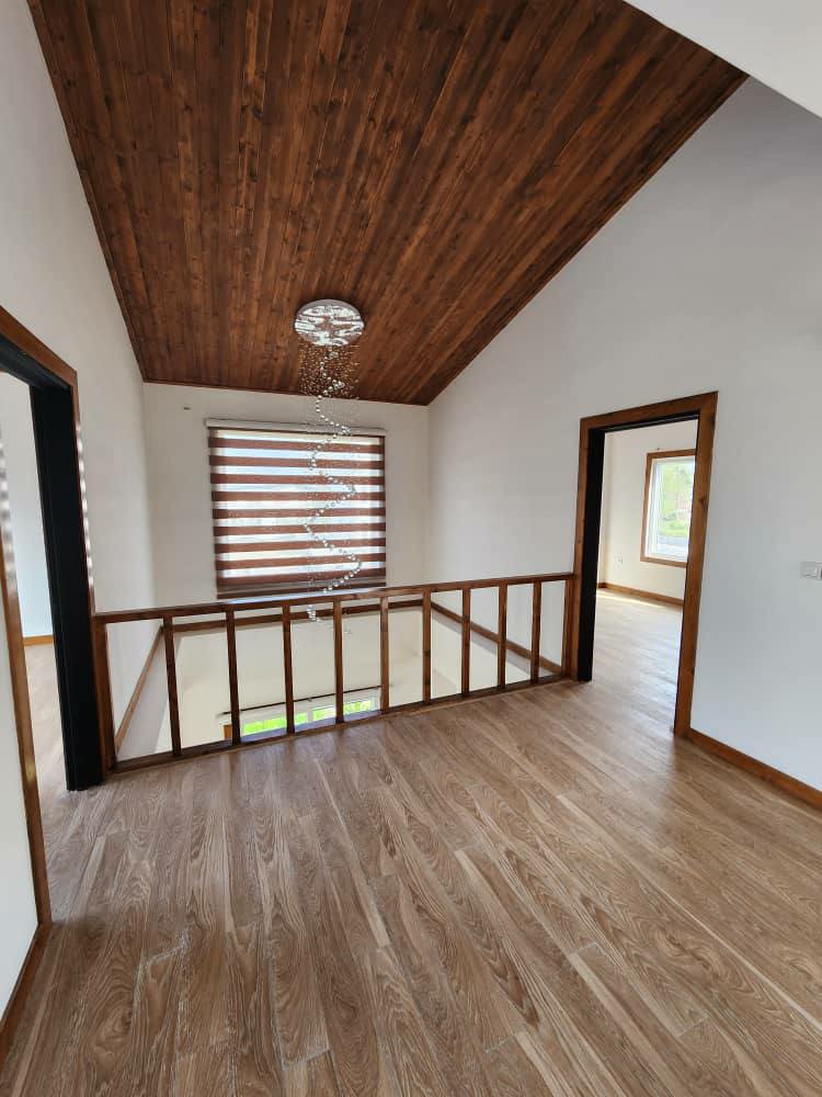 ویلا 300 متری شهرکی ونوش