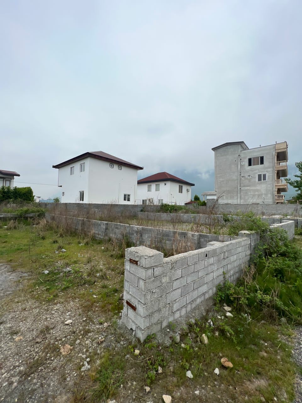 2قواره زمین 220 متری جنگلی داخل مجتمع چلندر 