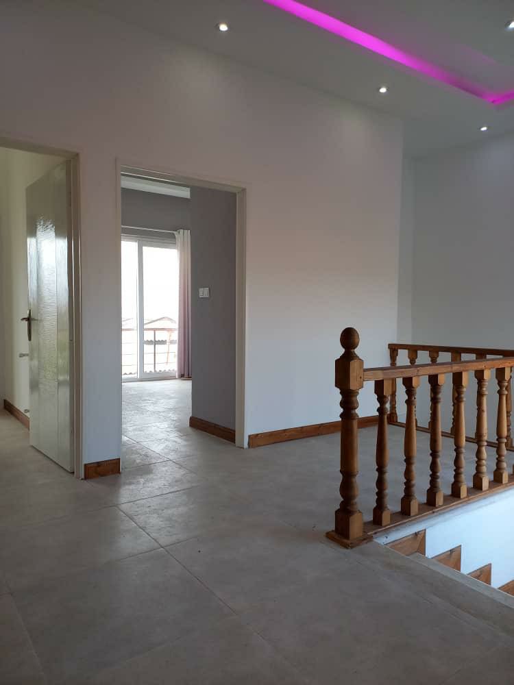 ویلا 240 متری مستقل ونوش