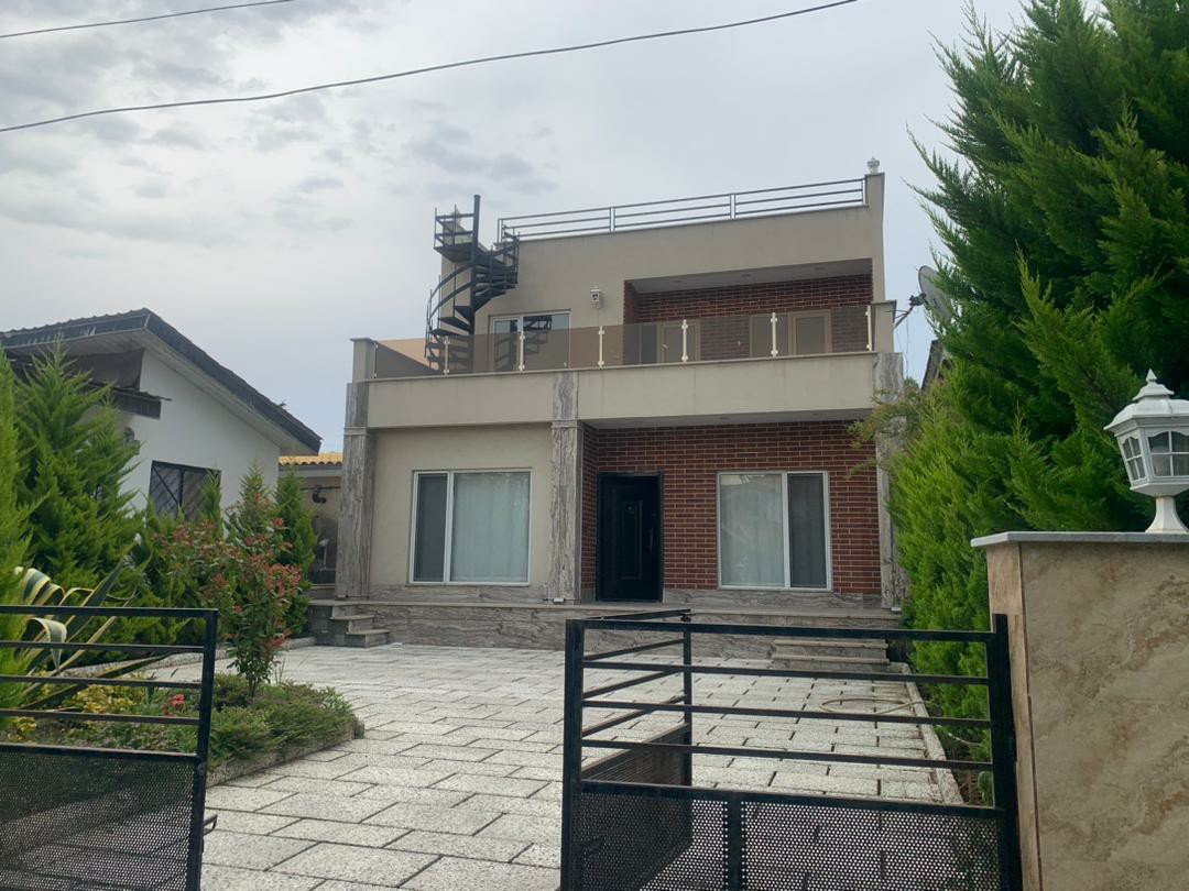 ویلا 300 متری شهرکی سیسنگان