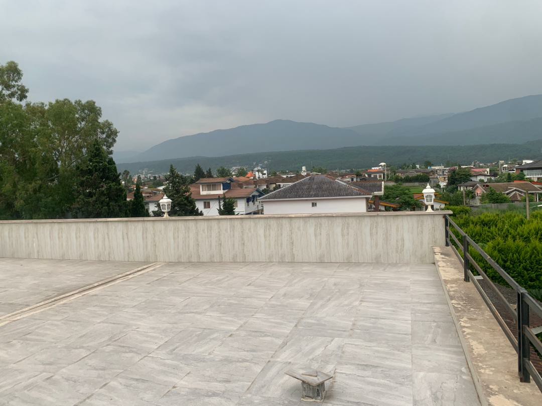 ویلا 300 متری شهرکی سیسنگان