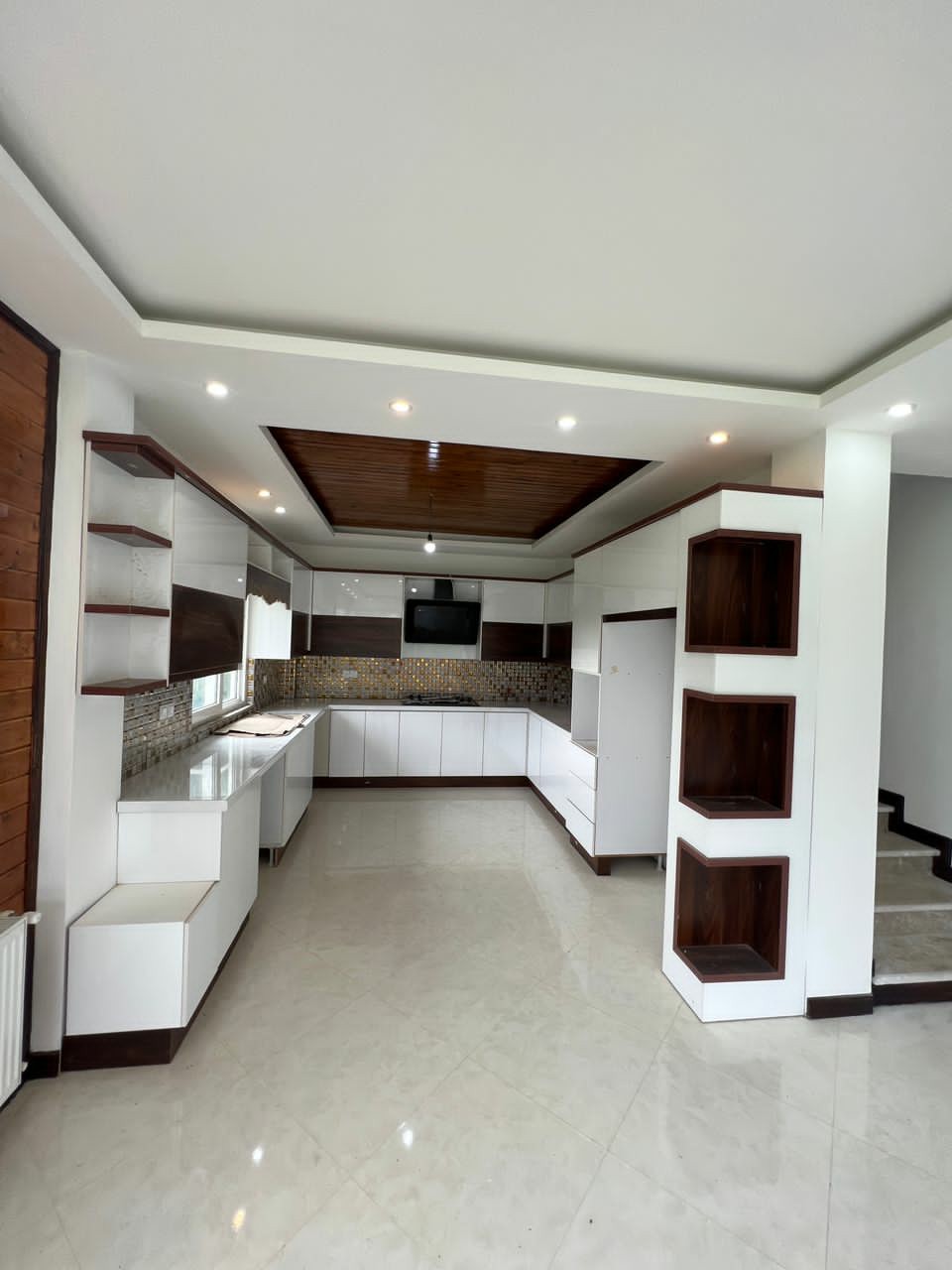 ویلا 310 متری نوساز جنگلی چلندر