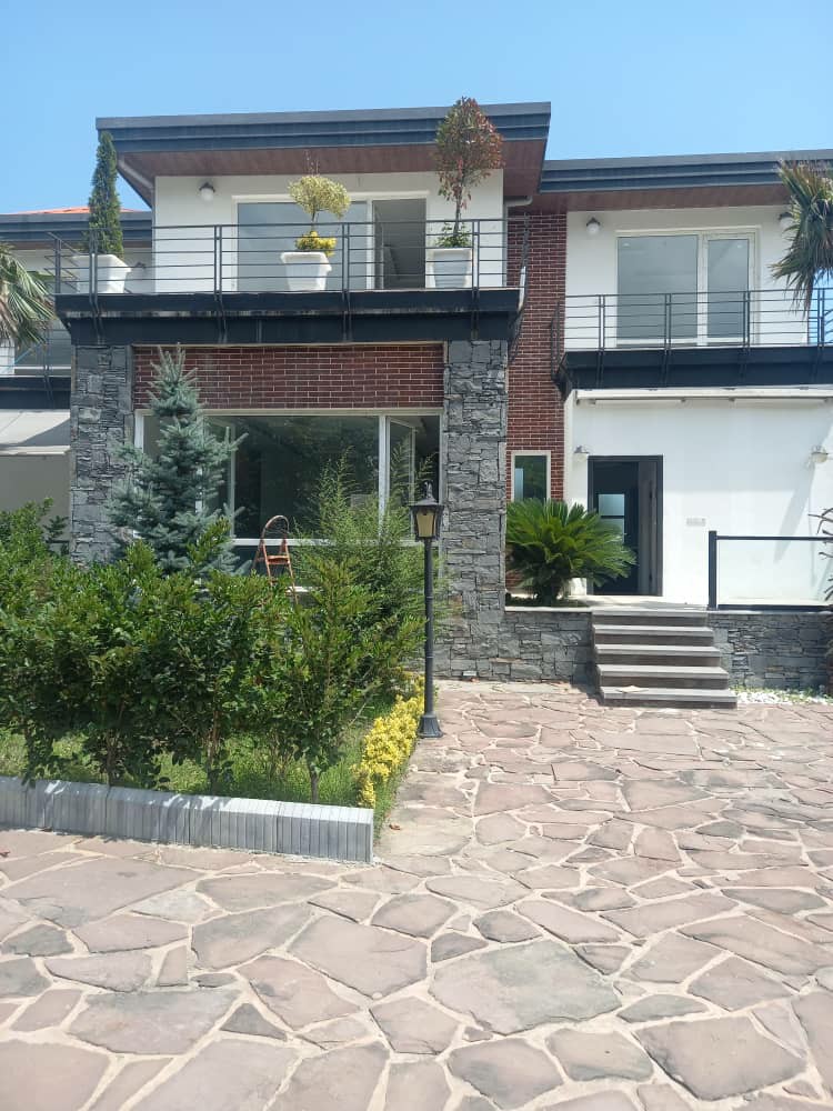 4 عدد ویلا 300 متری چلندر 