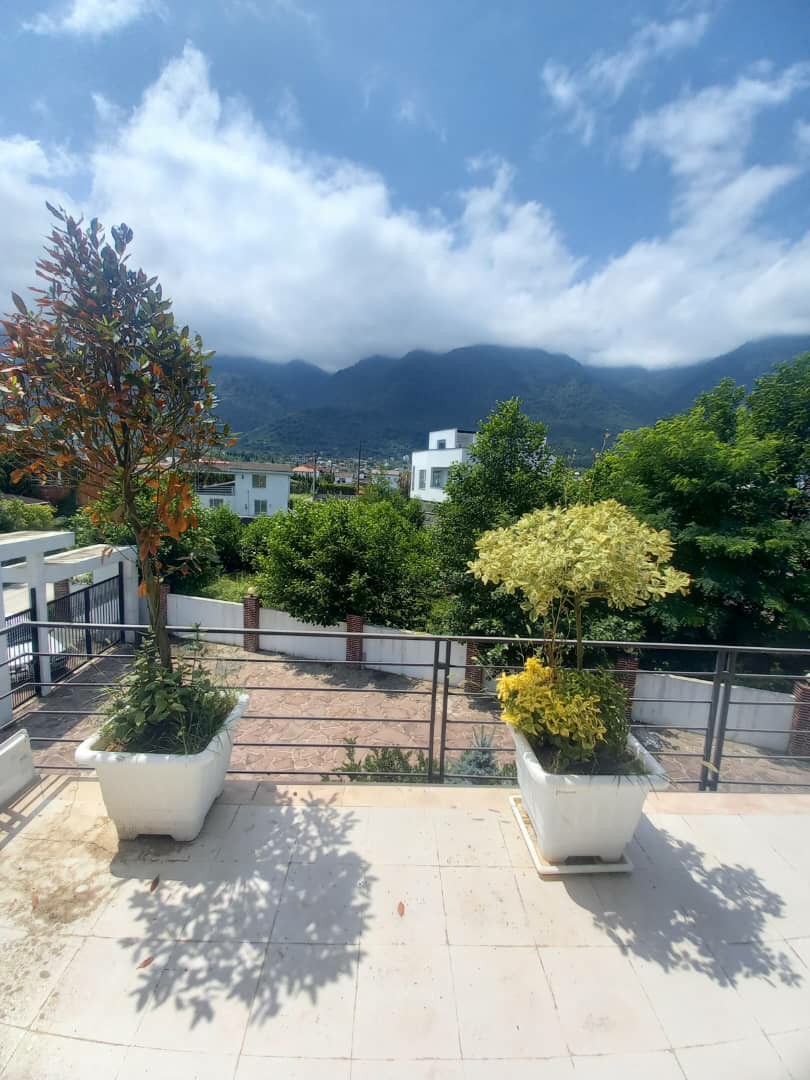 4 عدد ویلا 300 متری چلندر 