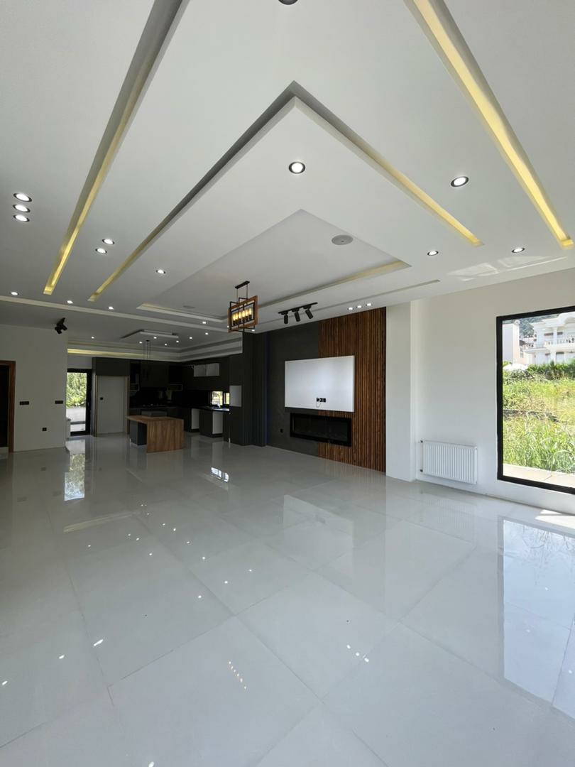 ویلا 320 متری شهرکی نوشهر