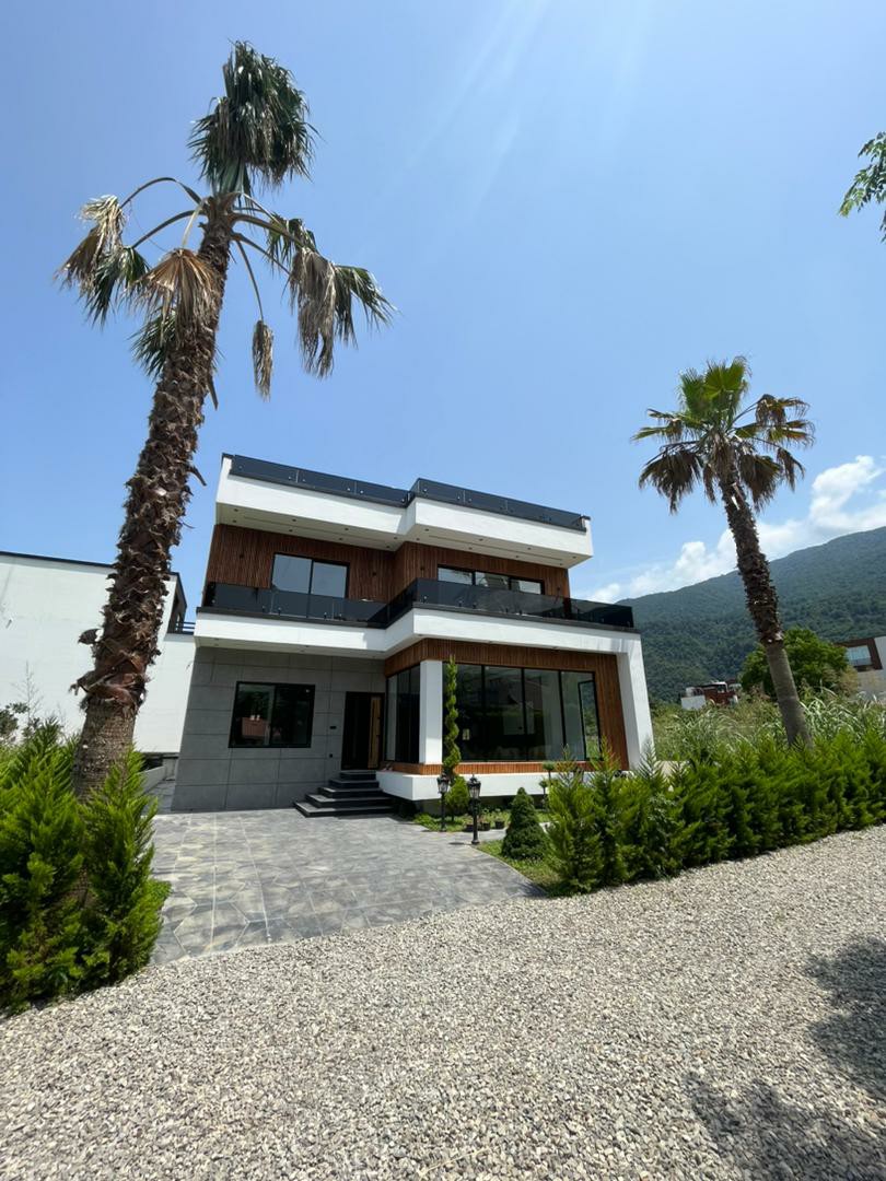 ویلا 320 متری شهرکی نوشهر