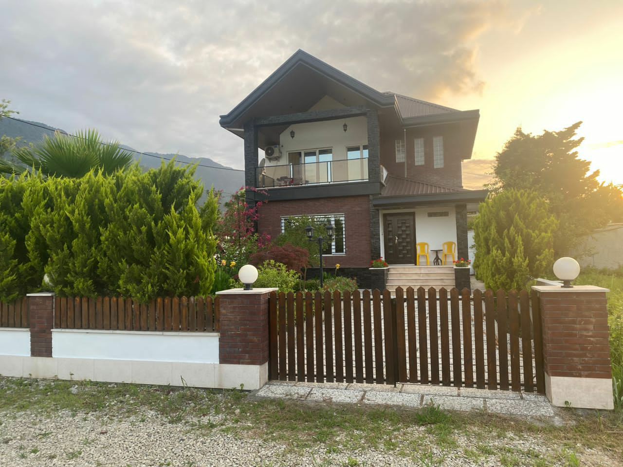 ویلا 310 متری دوبلکس شهرکی چلندر 