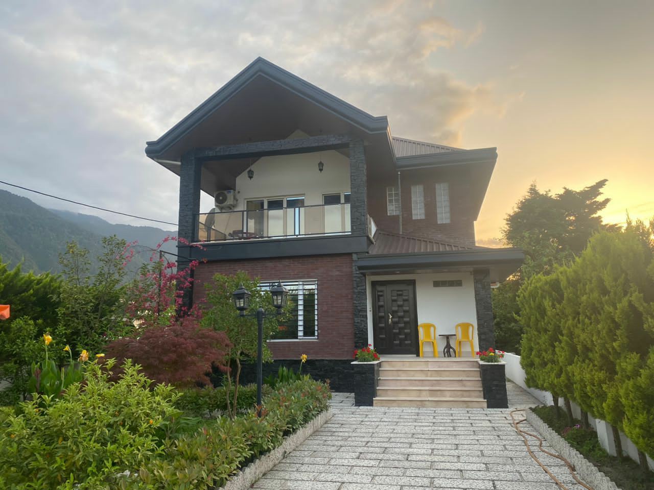 ویلا 310 متری دوبلکس شهرکی چلندر 