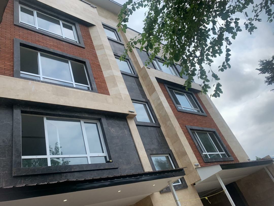 واحد 103 متری بنا نما 4 طرف سنگ نوشهر 