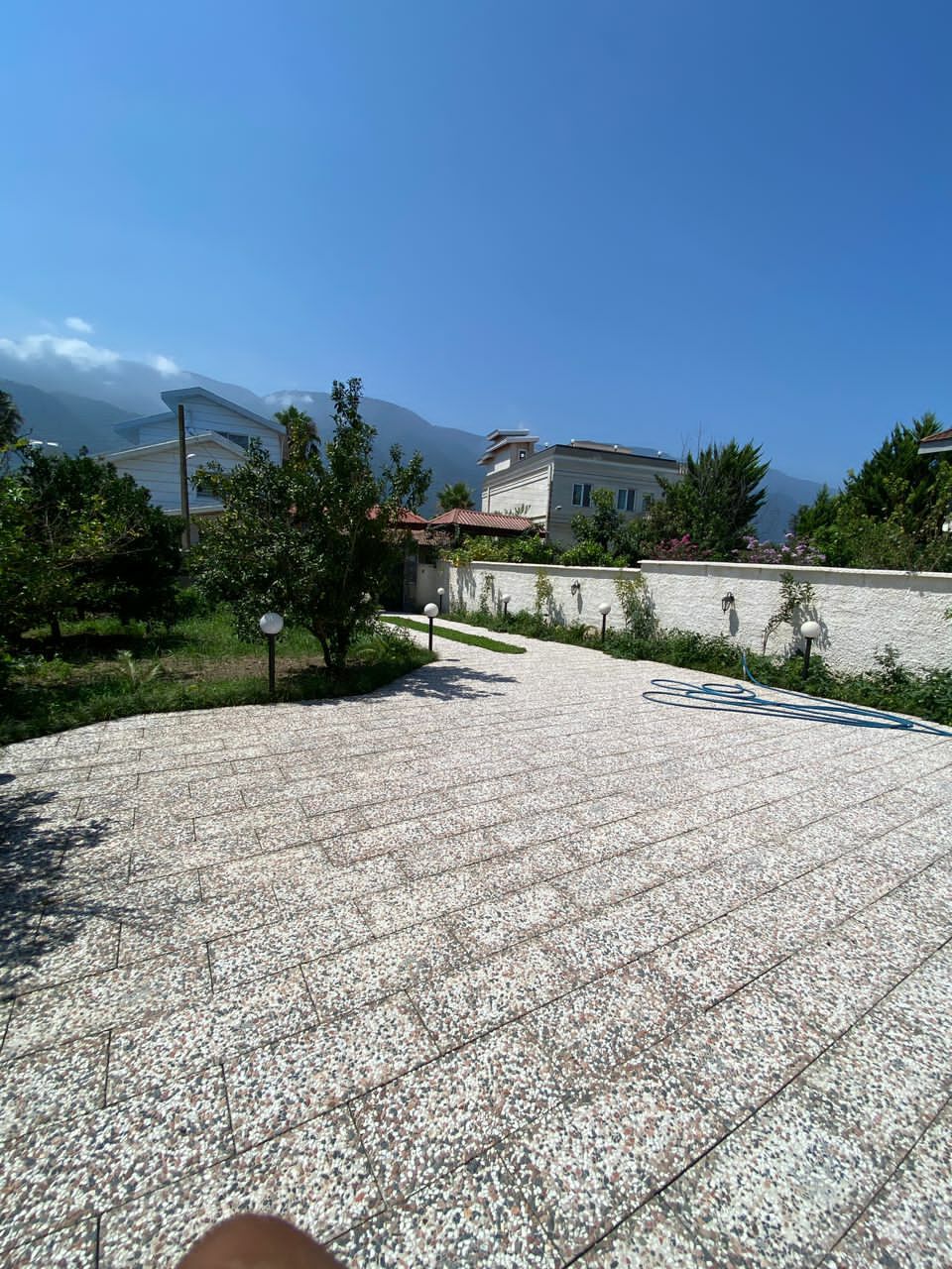 ویلا 600 متری مدرن نوساخت روبه کوه 