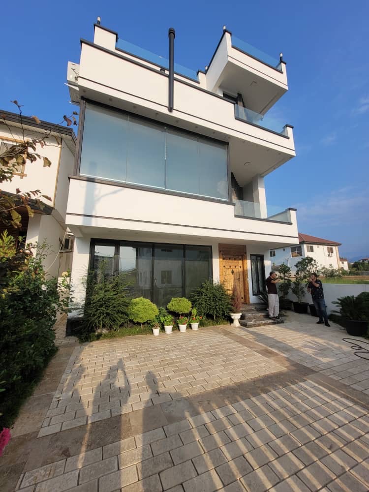 ویلای 600 متری شهرکی سند دار وازیوار