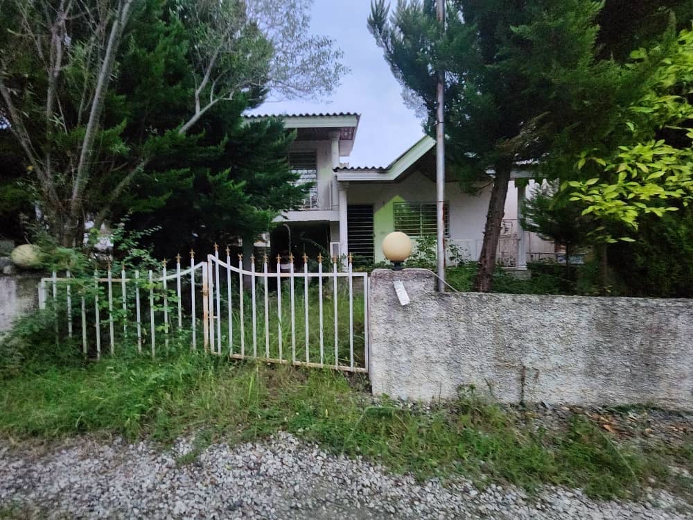 ویلای 220 متری نیم پیلوت شهرکی