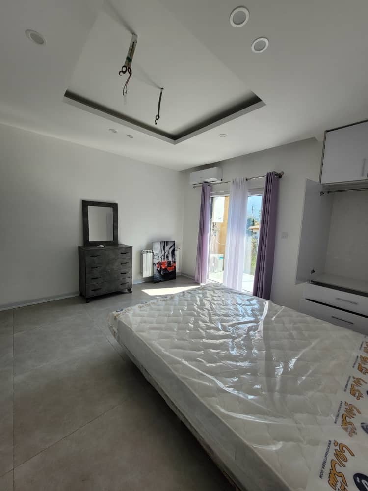 آپارتمان نوساز و شیک نزدیک به دریا