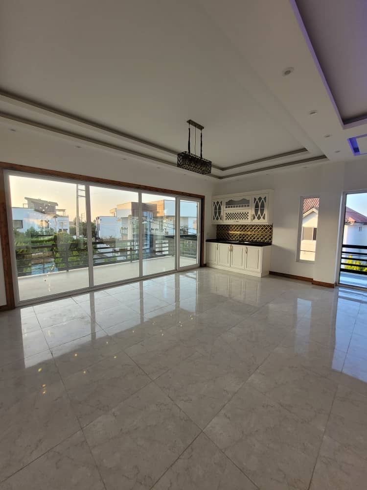 ویلای 400 متری شهرکی منطقه خوش نشین نوشهر