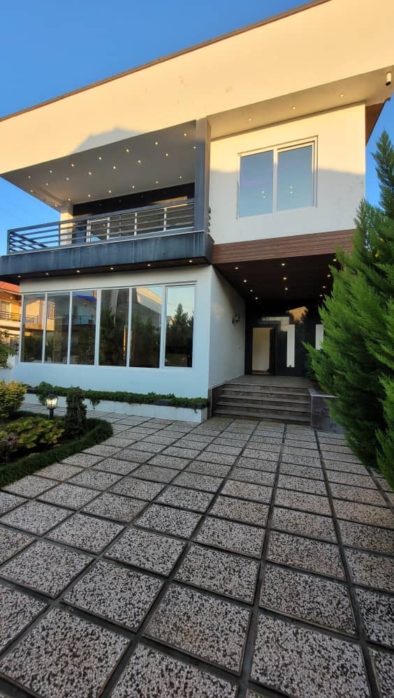 ویلای 400 متری شهرکی منطقه خوش نشین نوشهر