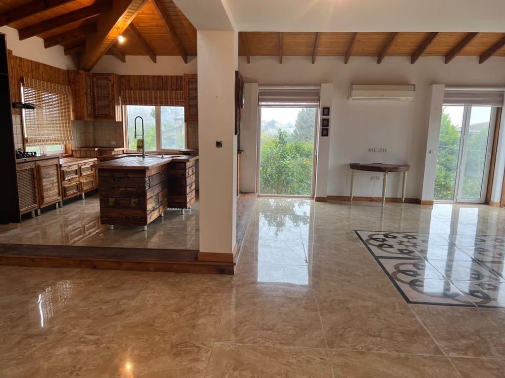 ویلای 270 متری تریپلکس ونوش