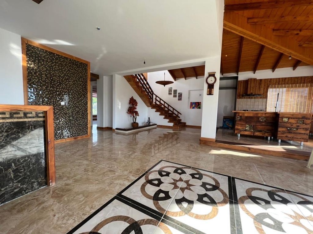 ویلای 270 متری تریپلکس ونوش