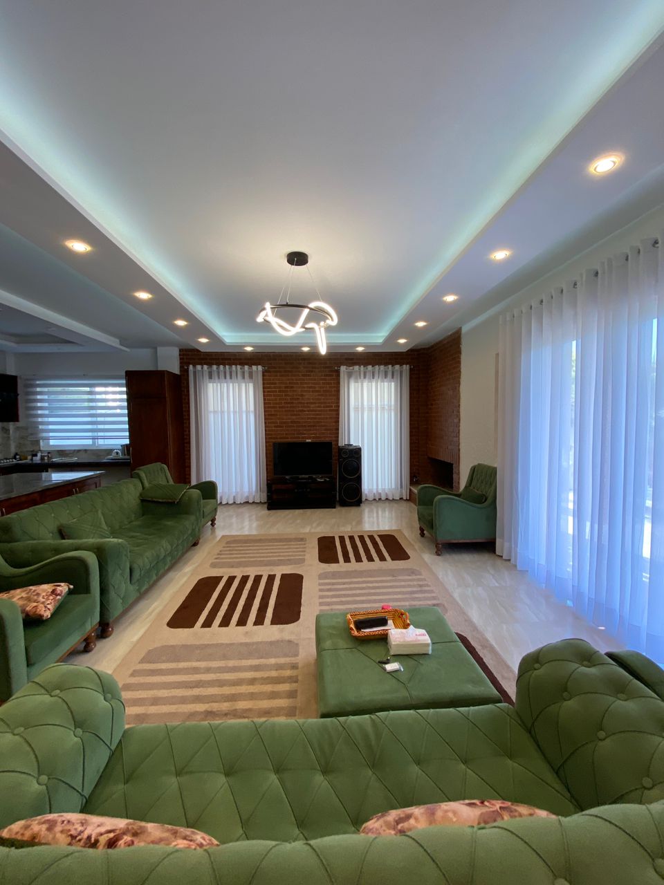 ویلای 350 متری دوبلکس رویان لوکیشن برند