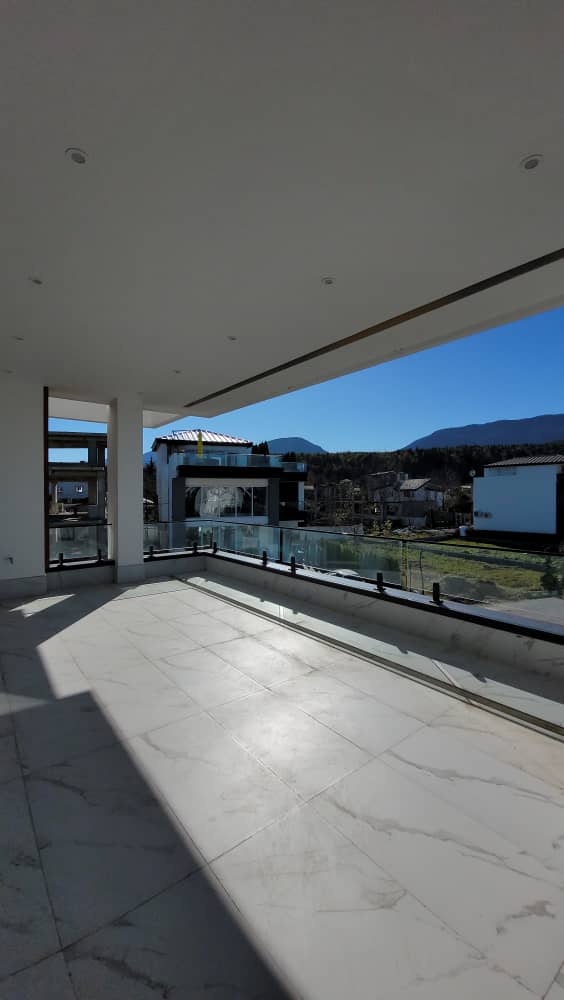 ویلای 400 متر ی دوبلکس نوساز شهرکی پلاک یک جنگل سیسنگان