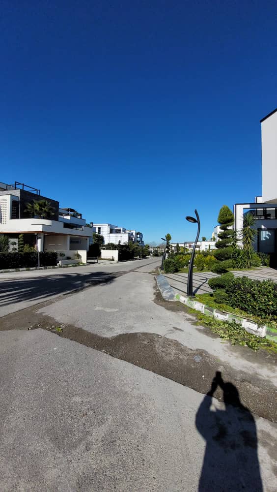 ویلای 400 متر ی دوبلکس نوساز شهرکی پلاک یک جنگل سیسنگان