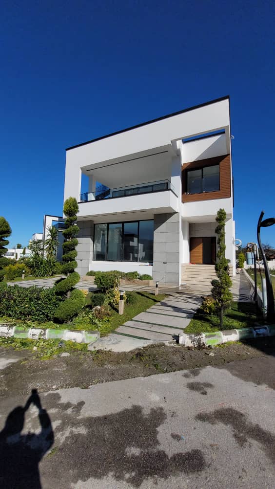 ویلای 400 متر ی دوبلکس نوساز شهرکی پلاک یک جنگل سیسنگان