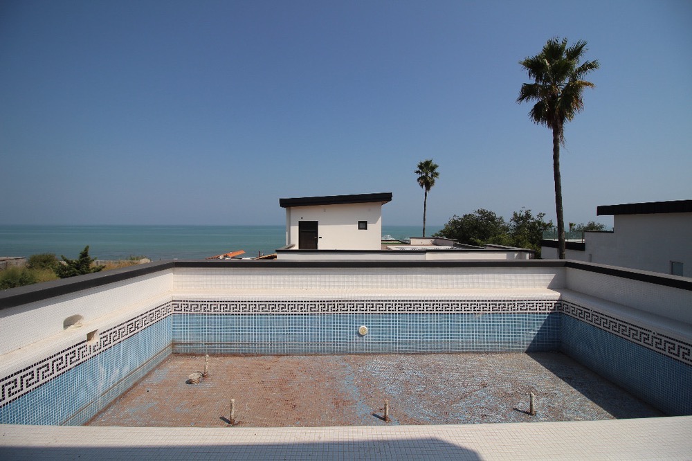 ویلای 650 متری ساحلی مدرن