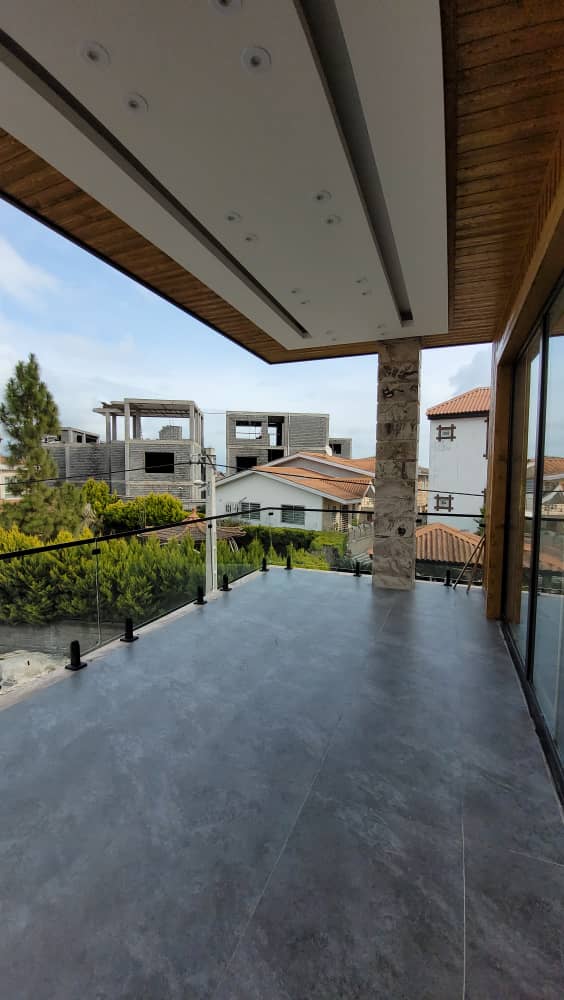 ویلای 270 متری تریبلکس نوساز منطقه رویان