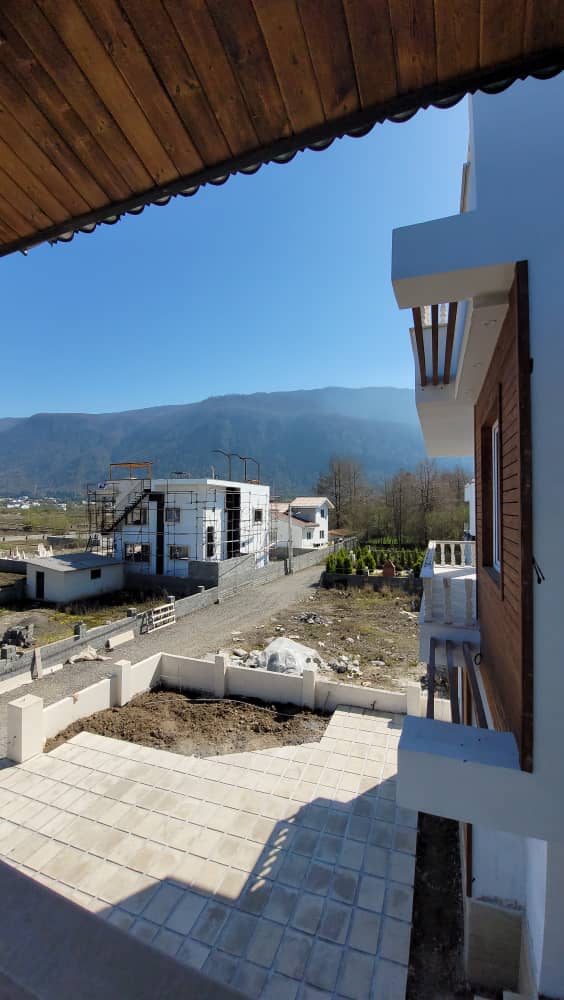 ویلای 310 متری دوبلکس نما کلاسیک داخل شهرک برند منطقه نوشهر