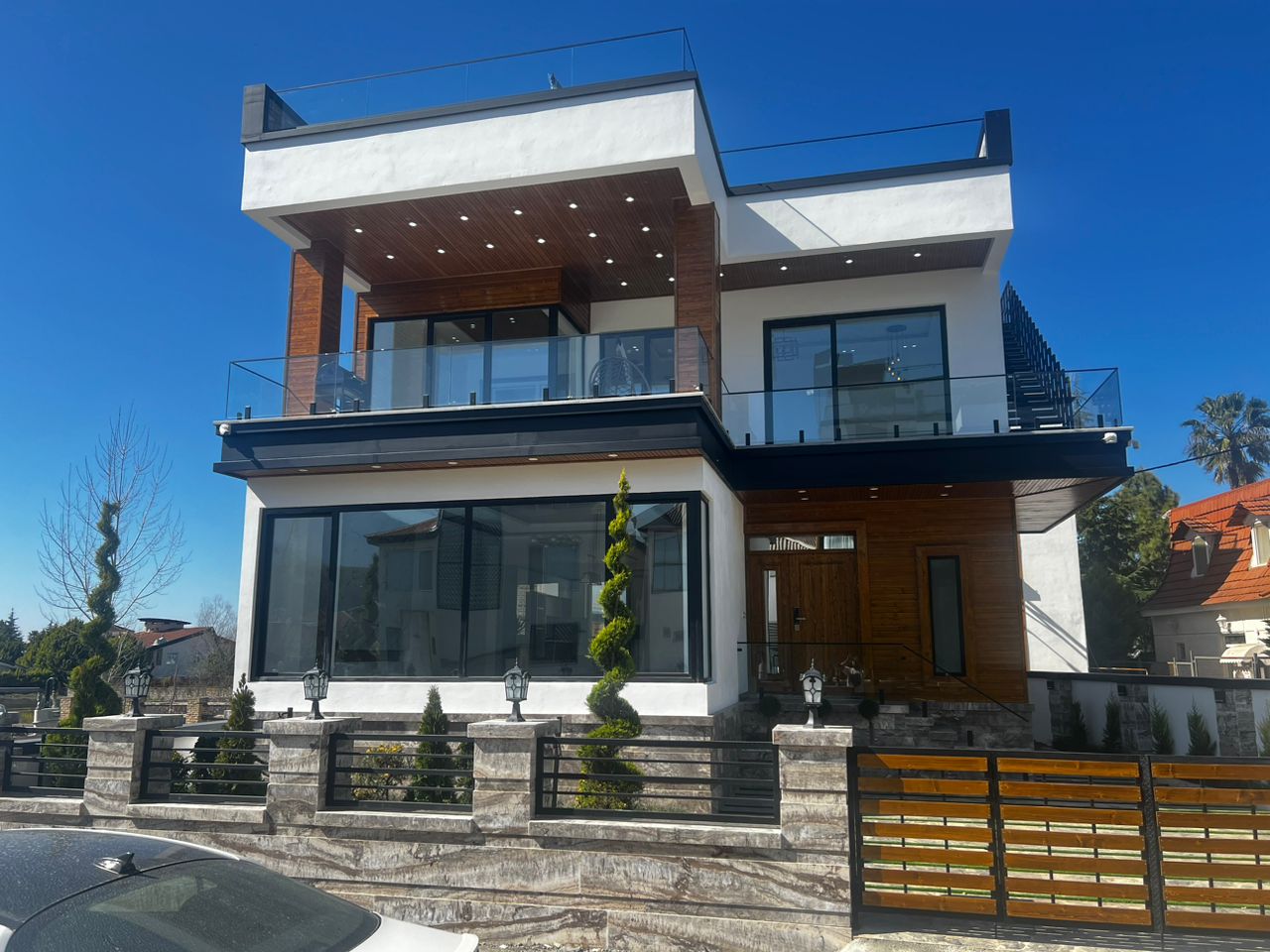 ویلای 250 متری دوبلکس مدرن نوساز مستقل